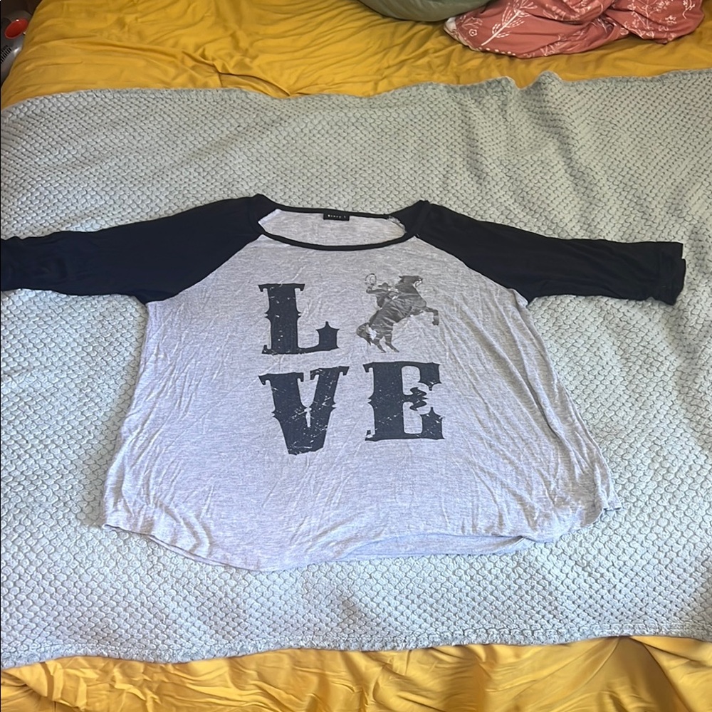 Love Graphic Shirt - Black & Gray
